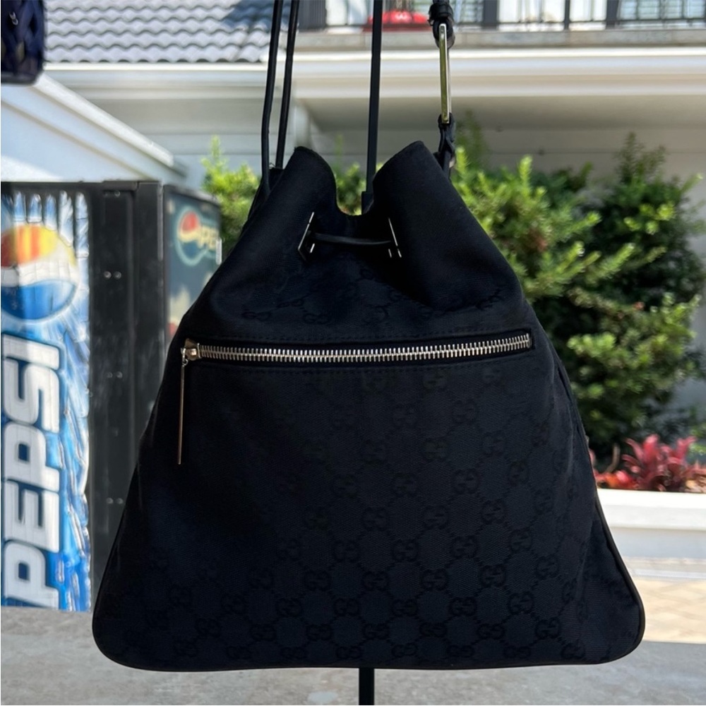 Gucci drawstring style shoulder bag black canvas - Picture 10 of 11